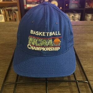 VINTAGE Starter NCAA Basketball Championship SnapBack